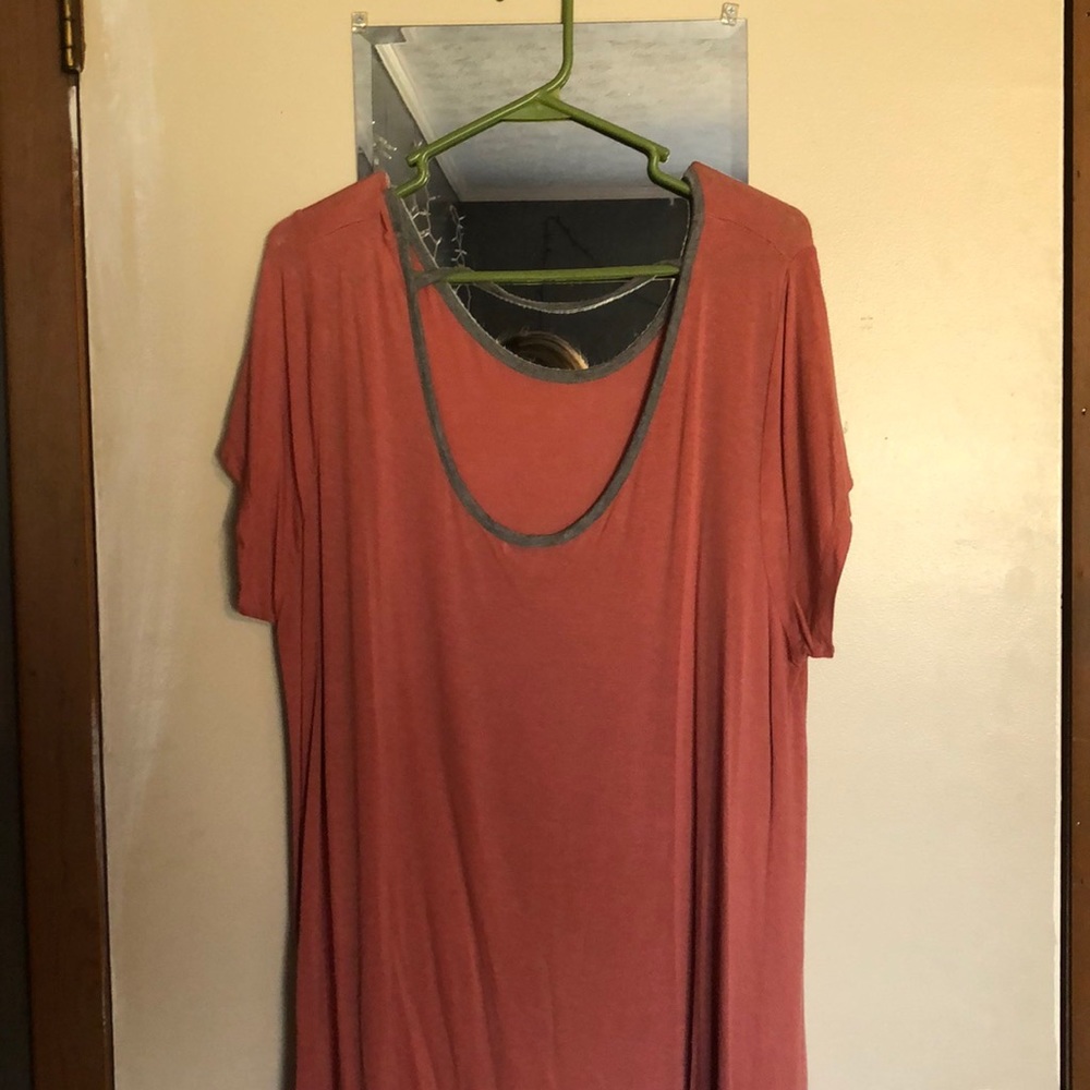Peach tunic - Picture 2 of 2